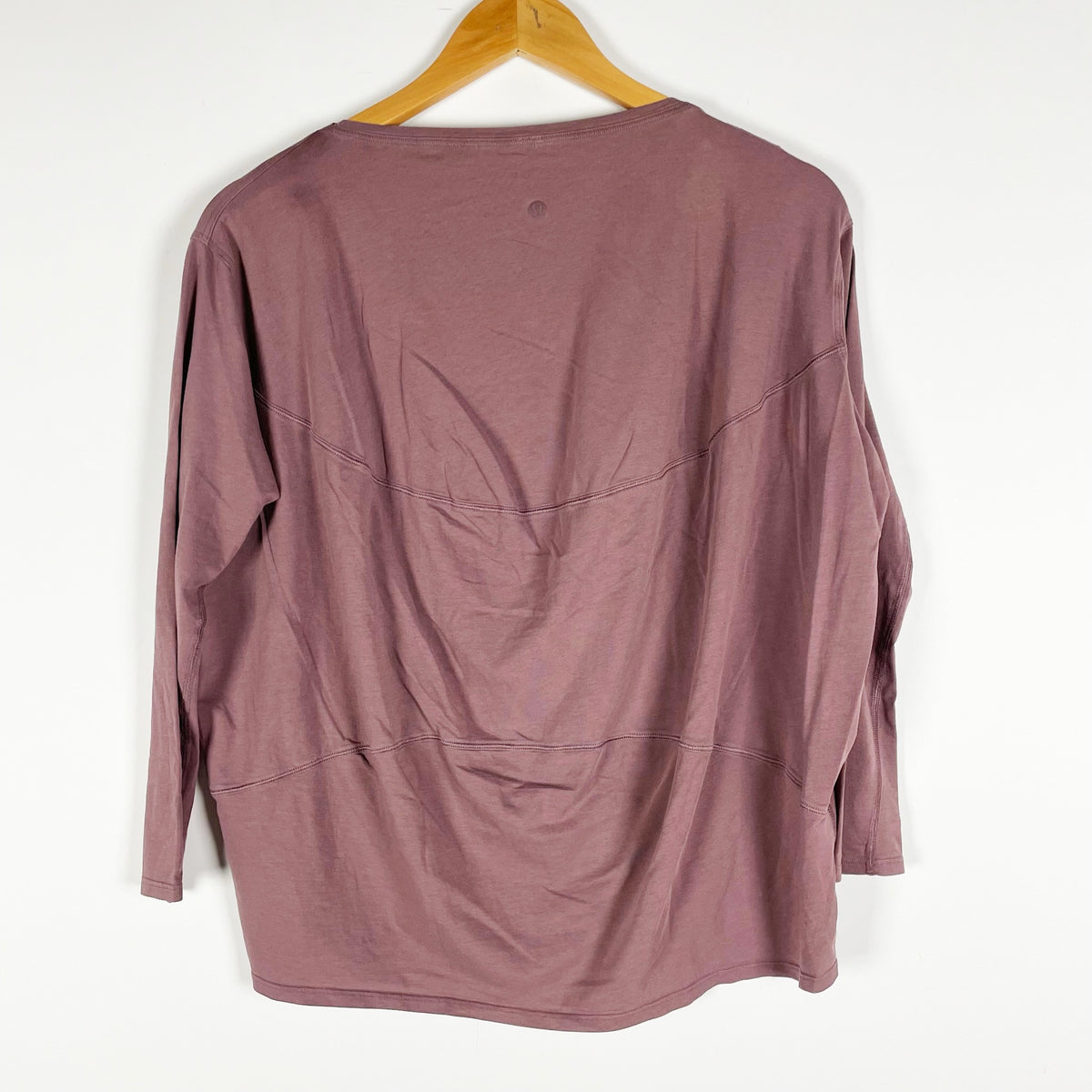 Lululemon Women's Back In Action Crew Neck Long Sleeve Tee Shirt Antique Bark M