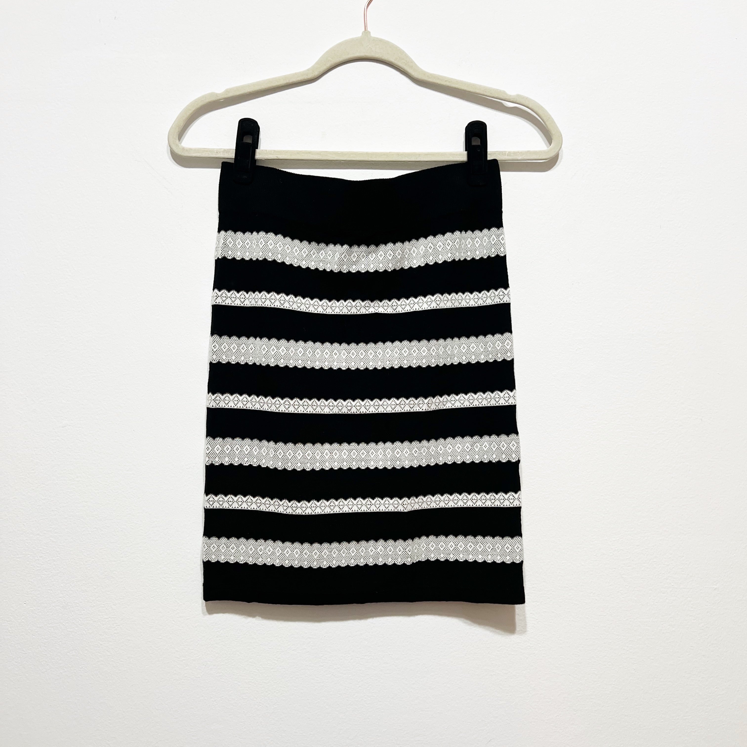 NEW Minnie Rose Viscose Blend Stretch Knit Lace Stripe Skirt Black White Small