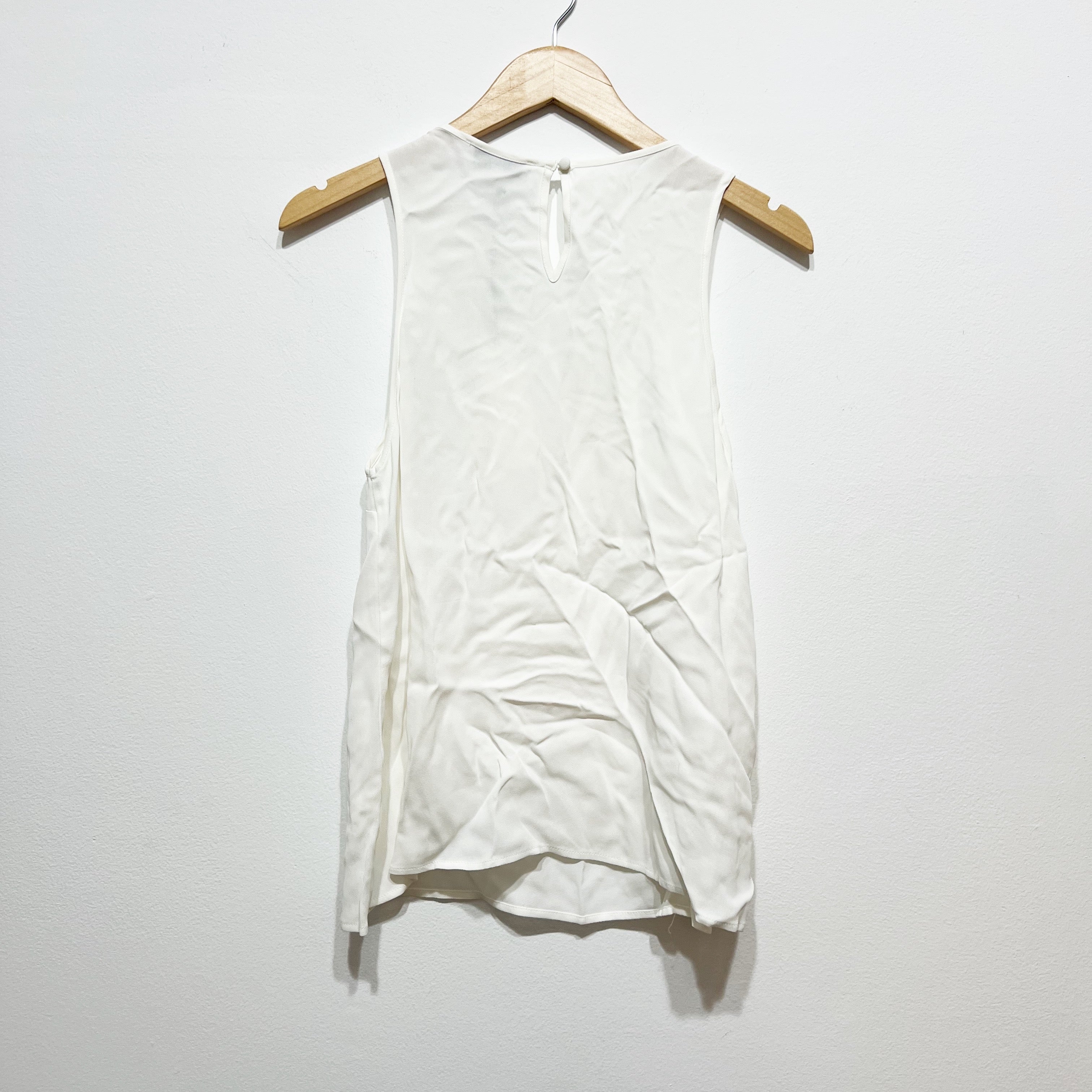 NEW Karina Grimaldi Fringe Tassel Sleeveless Scoop Neck Tank Top White Large