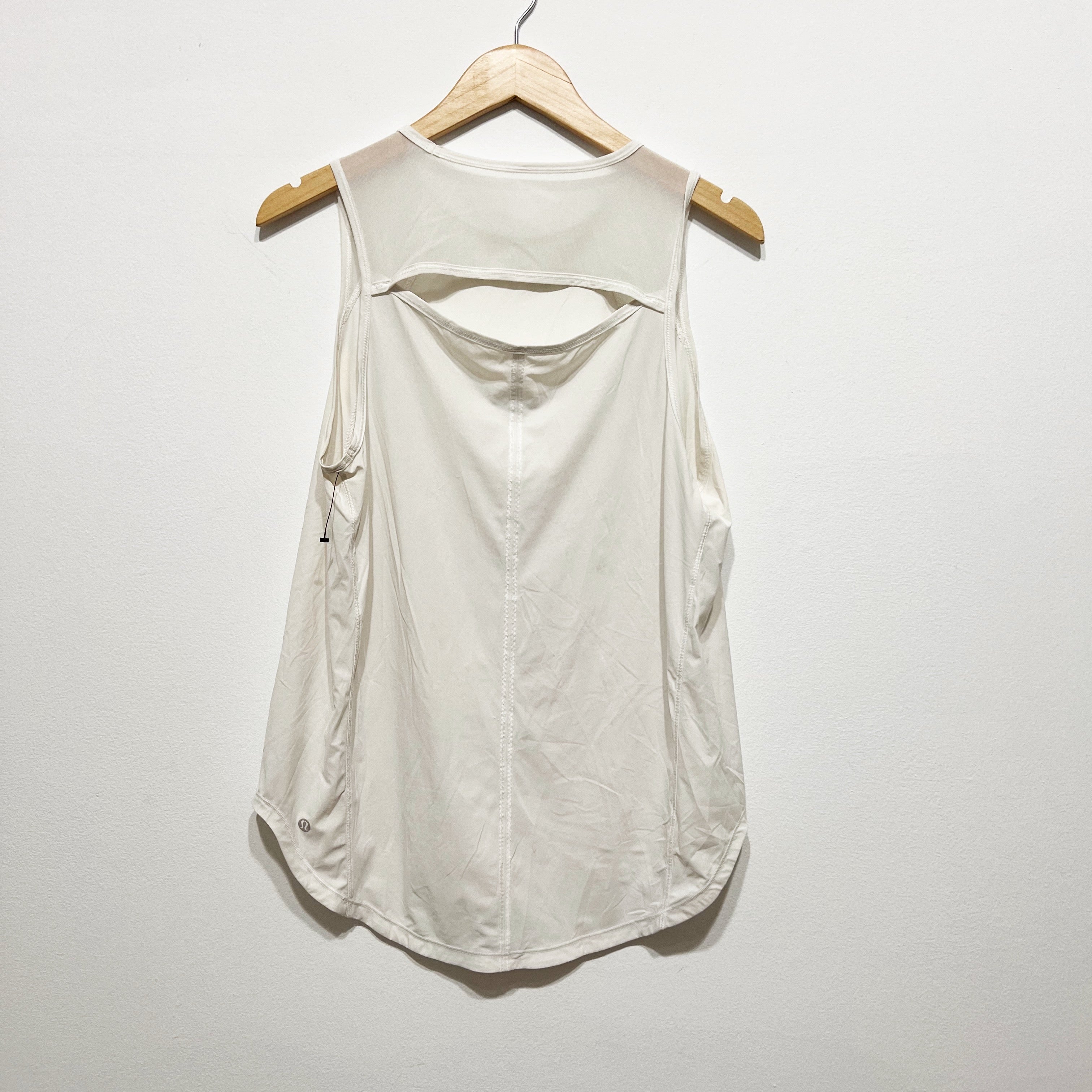 Lululemon Women's Sculpt Mesh Cut Out Reflective Work Out Tank Top White Medium