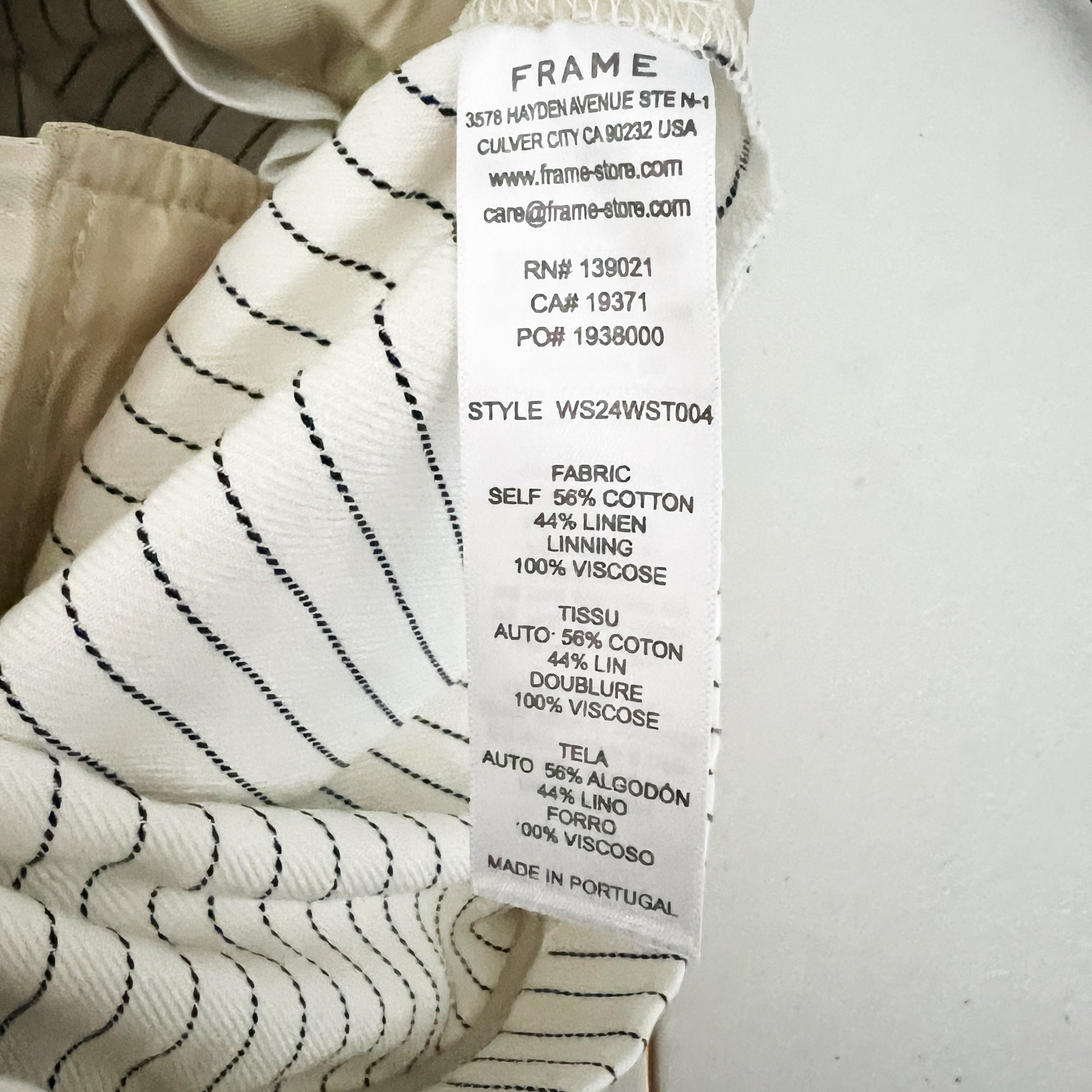 NEW Frame Pleated Wide Cuff High Waisted Twill Cream Multi Pin Stripe Shorts 6