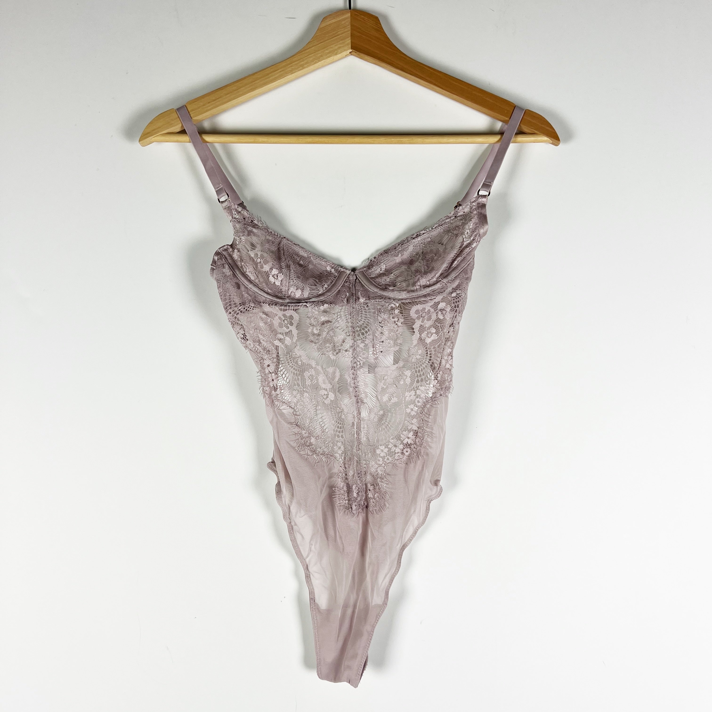 NEW Babaton Aritzia Encore Lace Bustier Bodysuit Thong Cut Bottom Munro Mauve XS