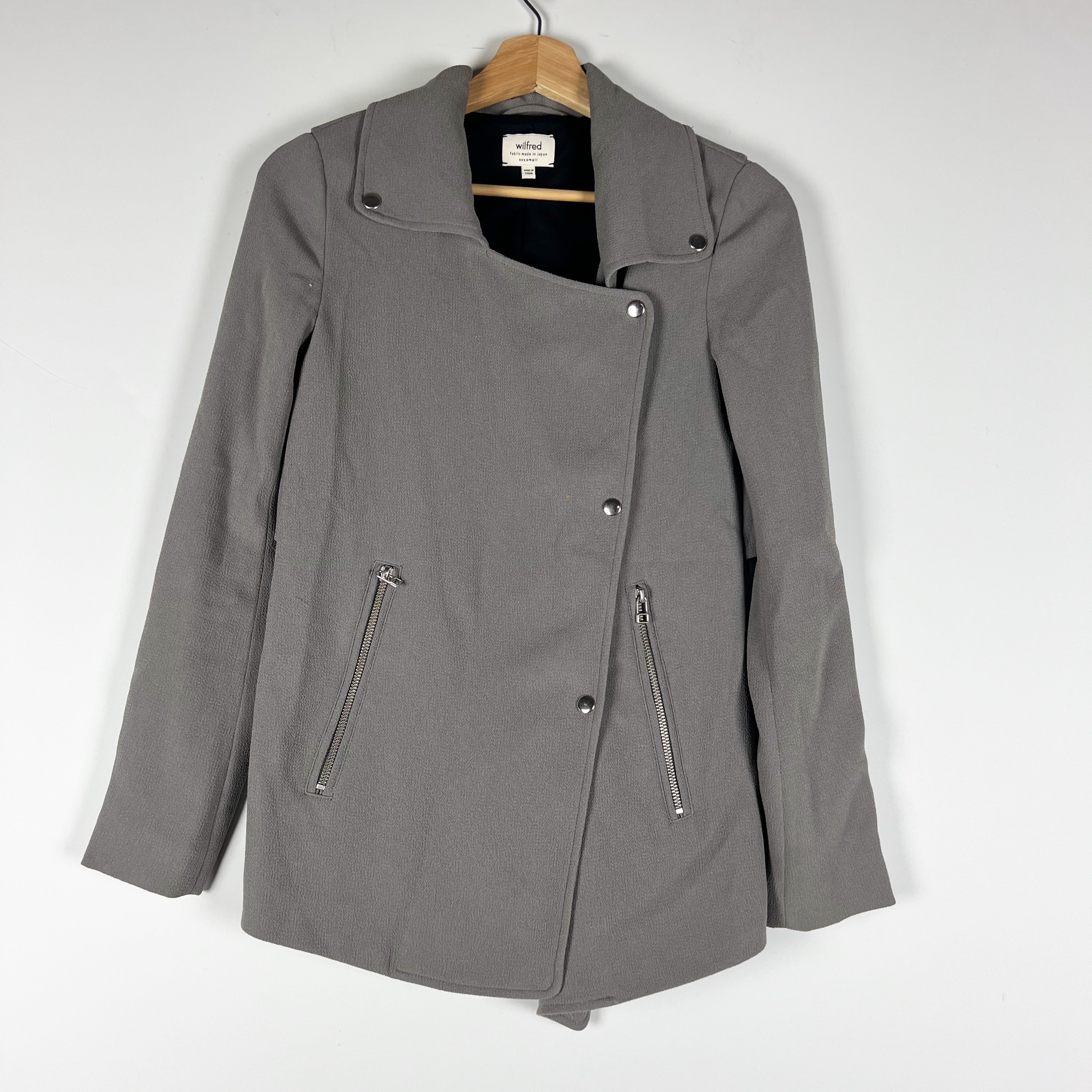 Wilfred Aritzia Women's Mayet Moto Asymmetrical Zip Crepe Boxy Jacket Gray XXXS