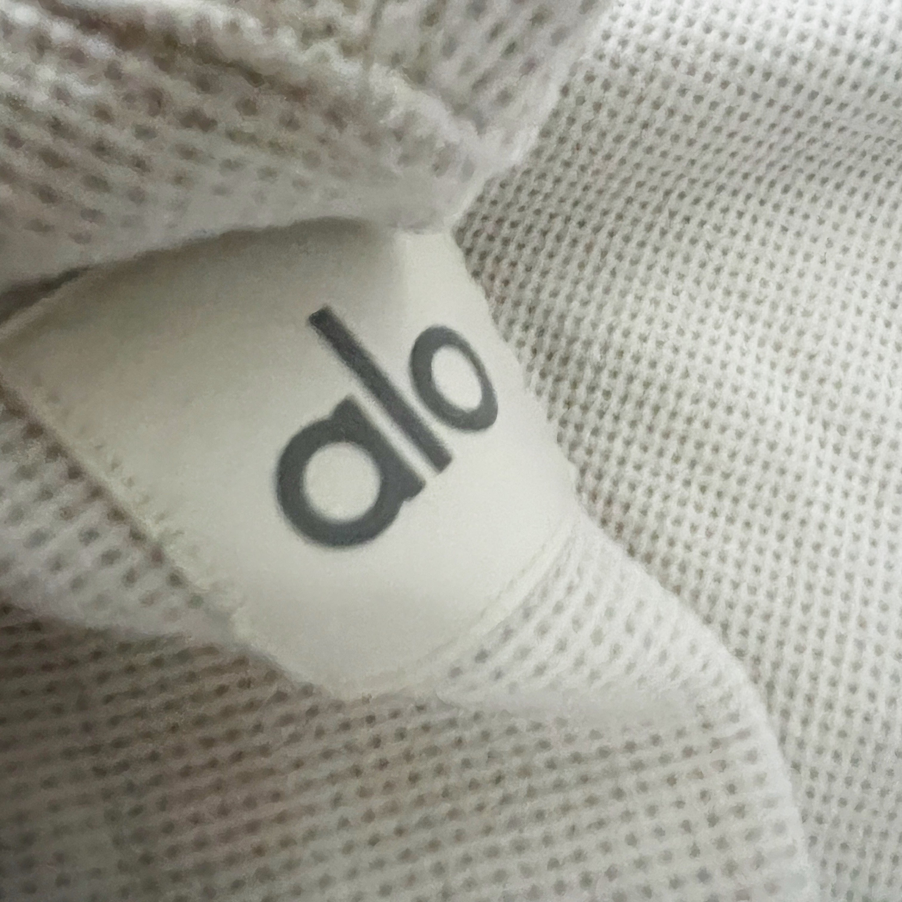 Alo Yoga Women's Waffle Weave Crew Neck Pullover Sweater Top Neutral Beige Small