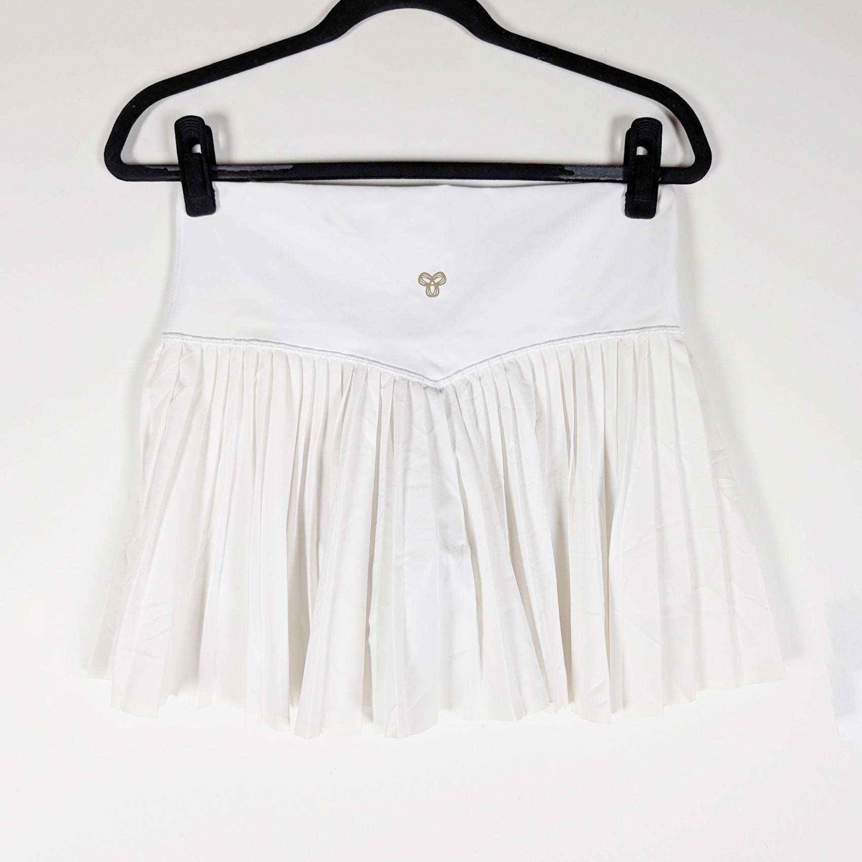 Aritzia TNA Golden MoveTech Cheeky Pleated Score Tennis Skirt White Mini Medium