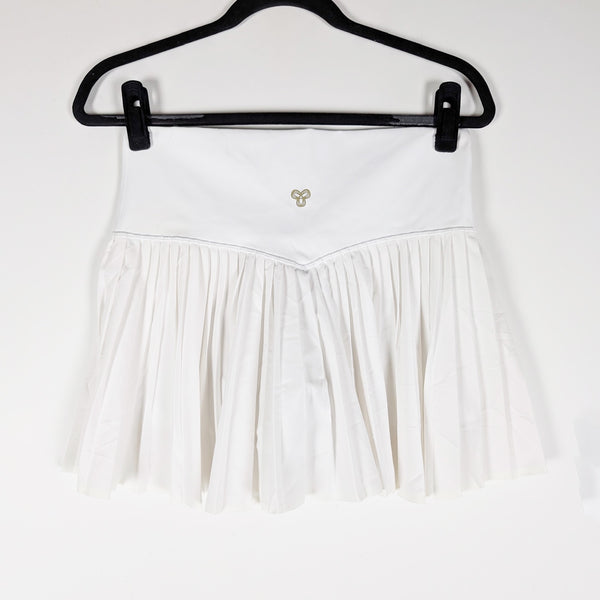 Aritzia TNA Golden MoveTech Cheeky Pleated Score Tennis Skirt White Mini Medium