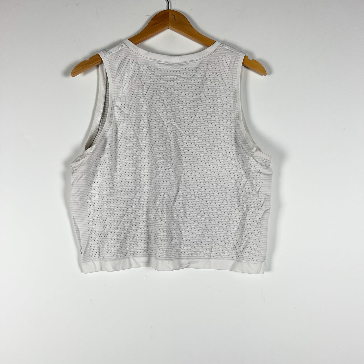 Lululemon Women's Breeze By Crew Neck Sleeveless Perforated Tank Top White M