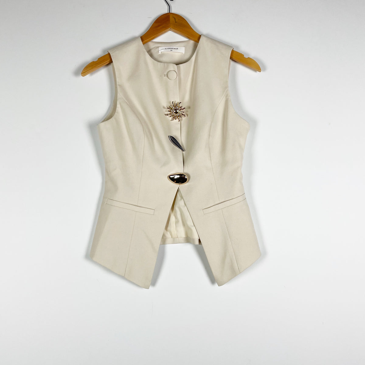 Commense Metal Detail Geometric Button Split Sleeveless Vest Top Apricot XS