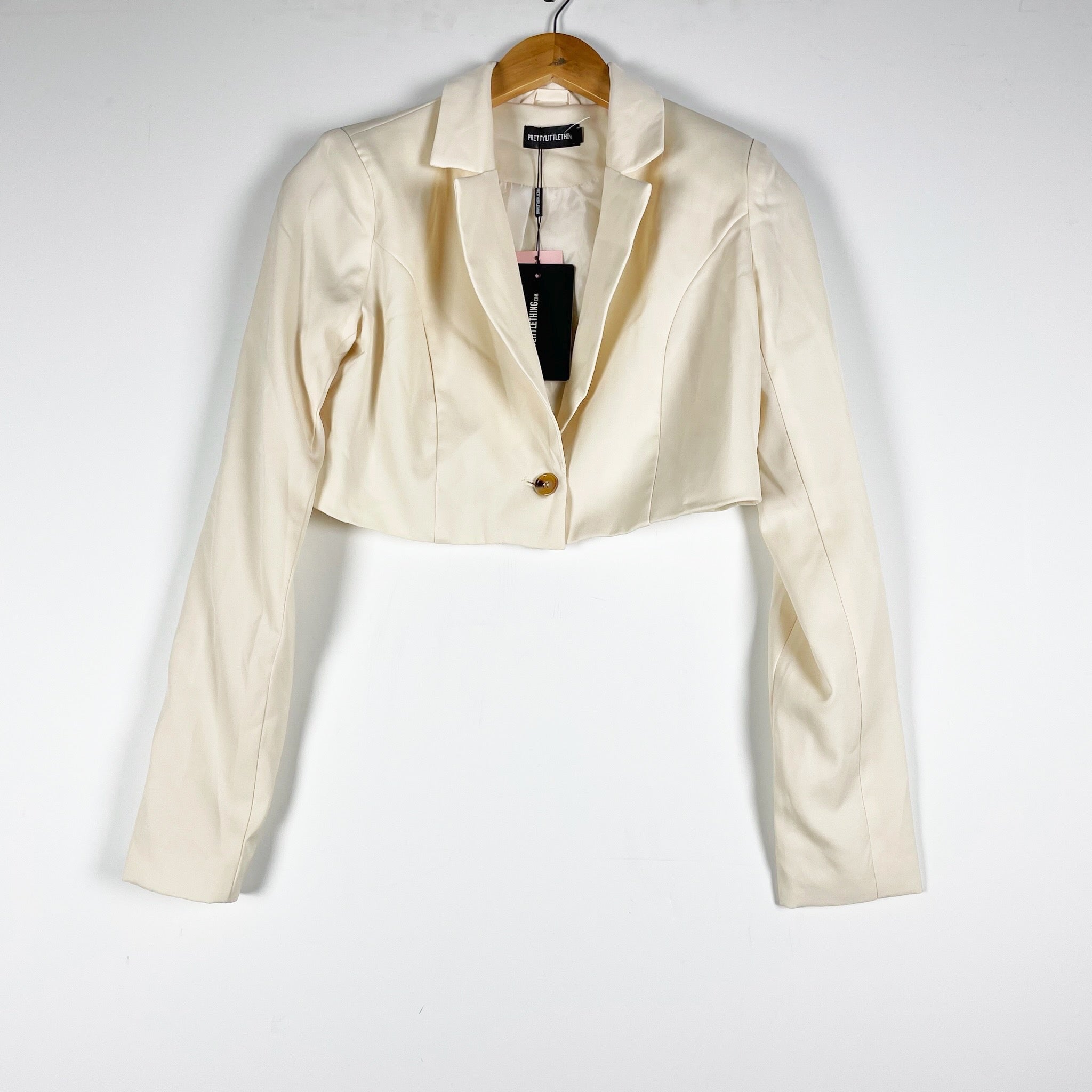 NEW Pretty Little Thing Women's Cream Woven Button Front Crop Blazer Jacket 2