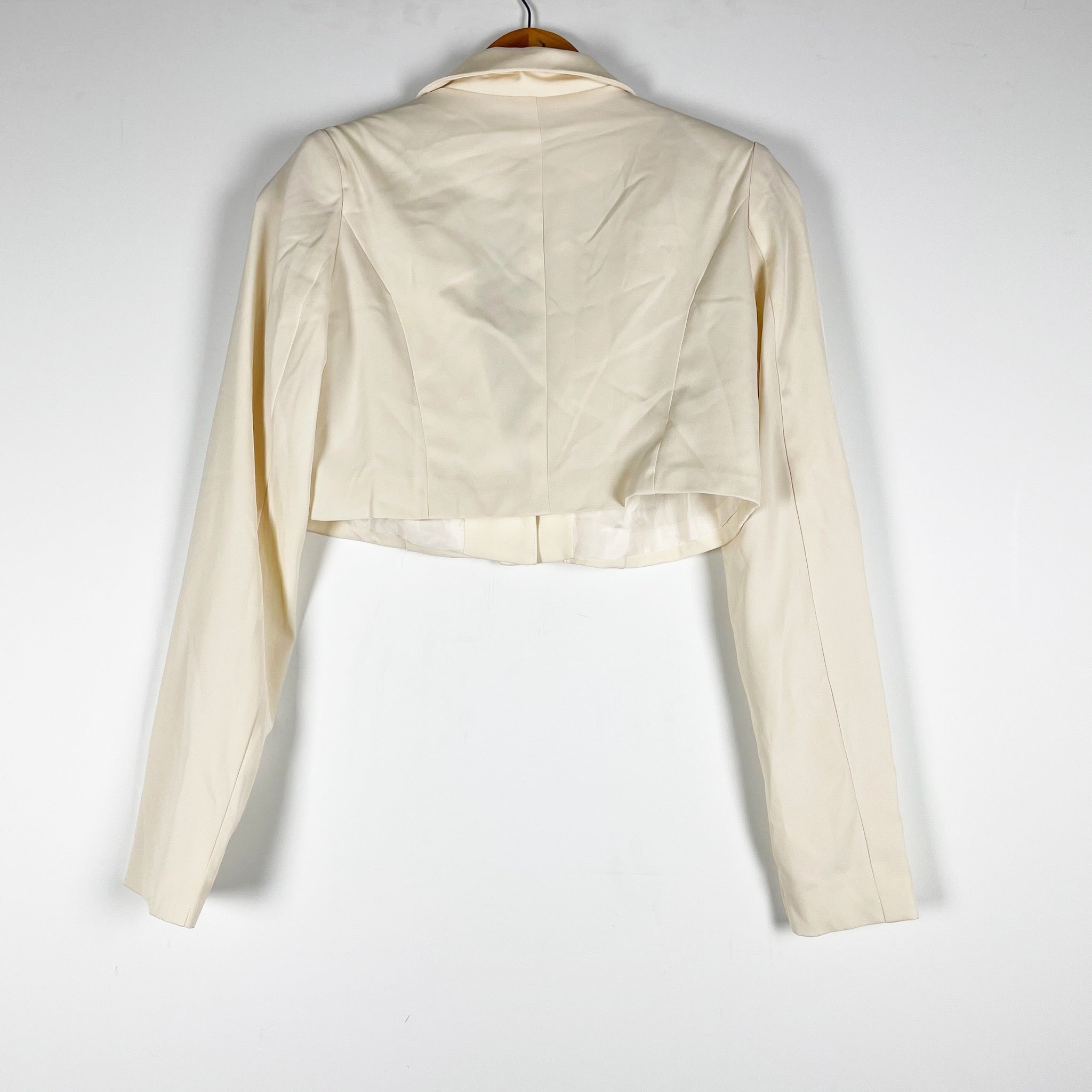 NEW Pretty Little Thing Women's Cream Woven Button Front Crop Blazer Jacket 2
