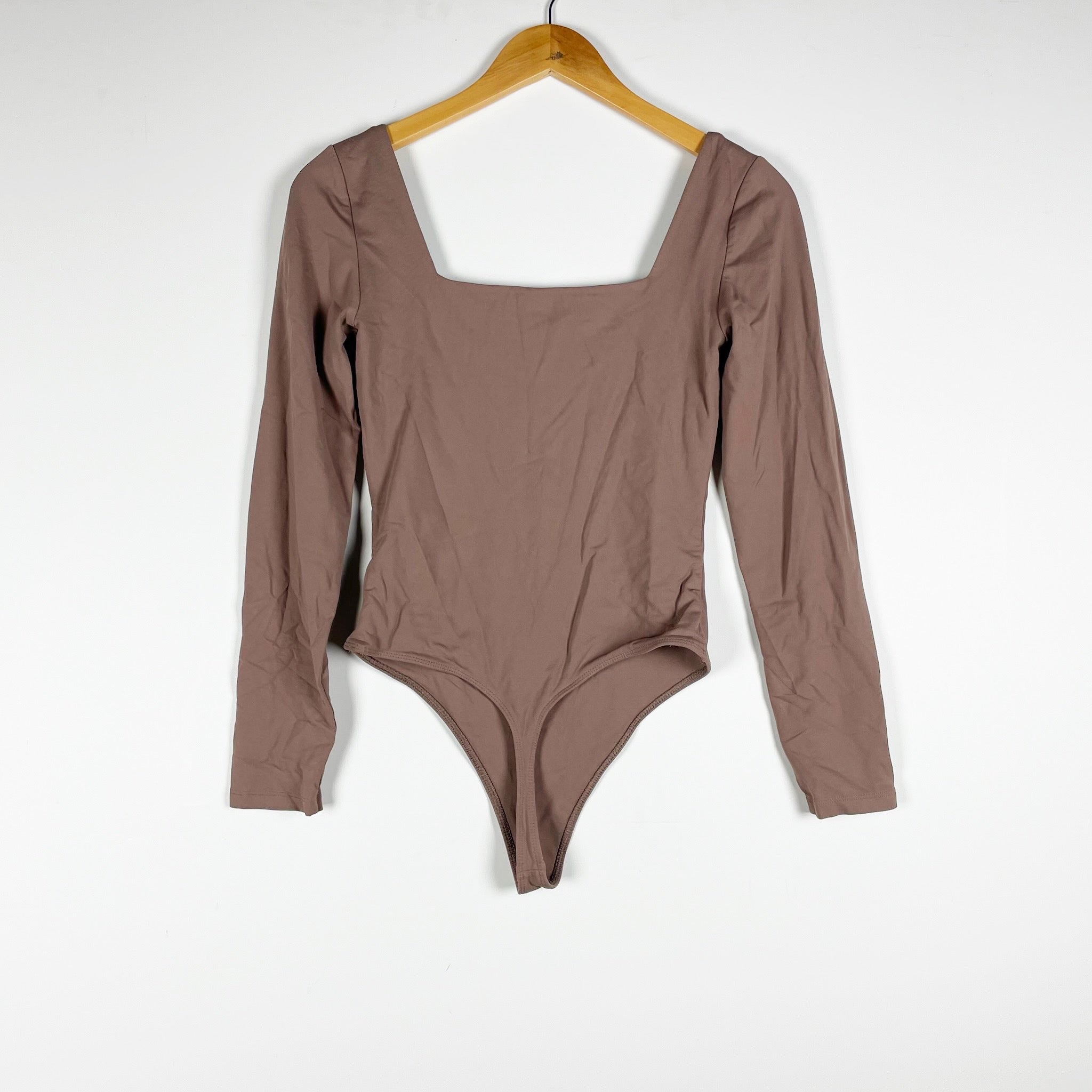 Aritzia Babaton Contour Squareneck Long Sleeve One Piece Bodysuit Shirt Top M
