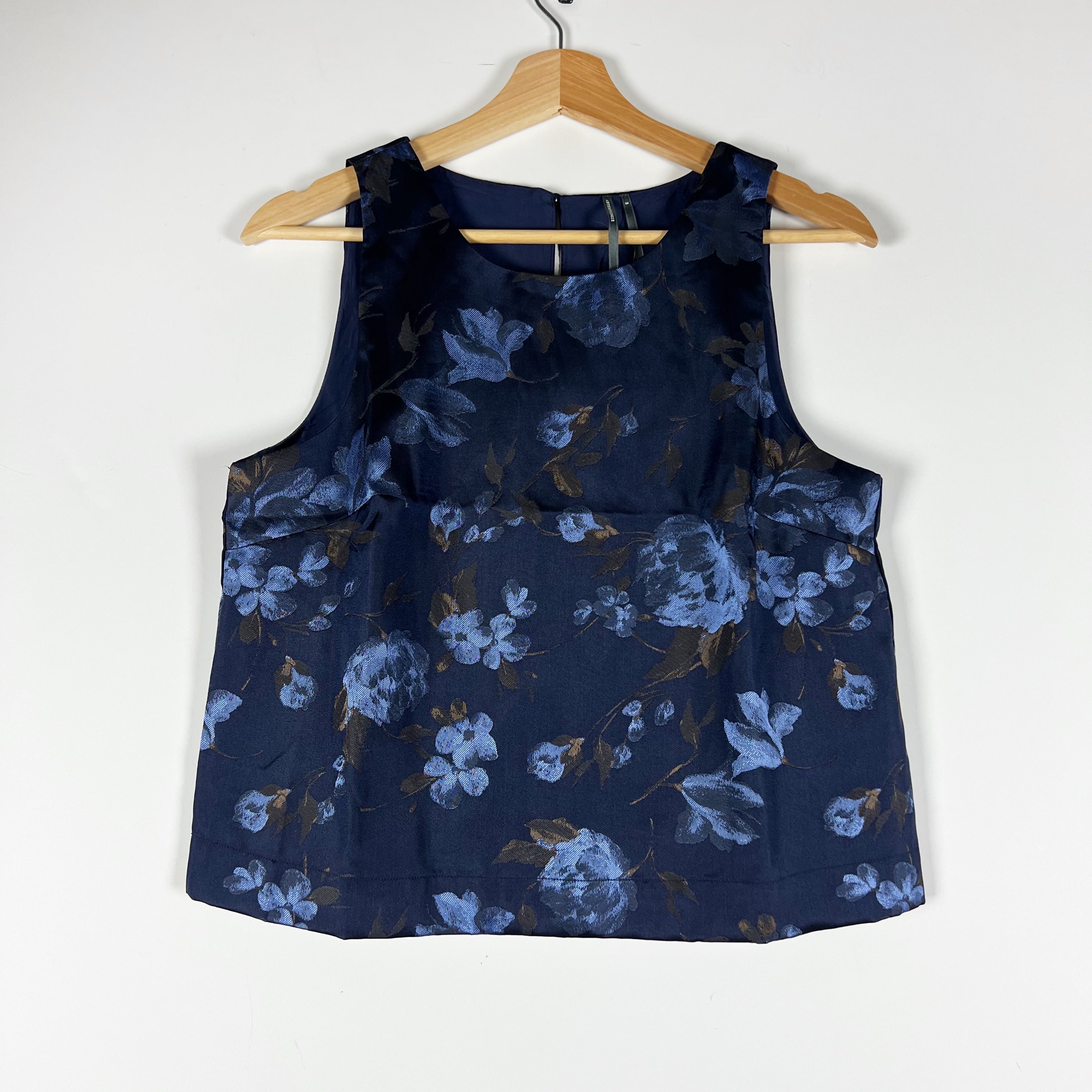NEW Anthropologie Satin Jacquard Floral Flower Sleeveless Tank Top Navy Blue S