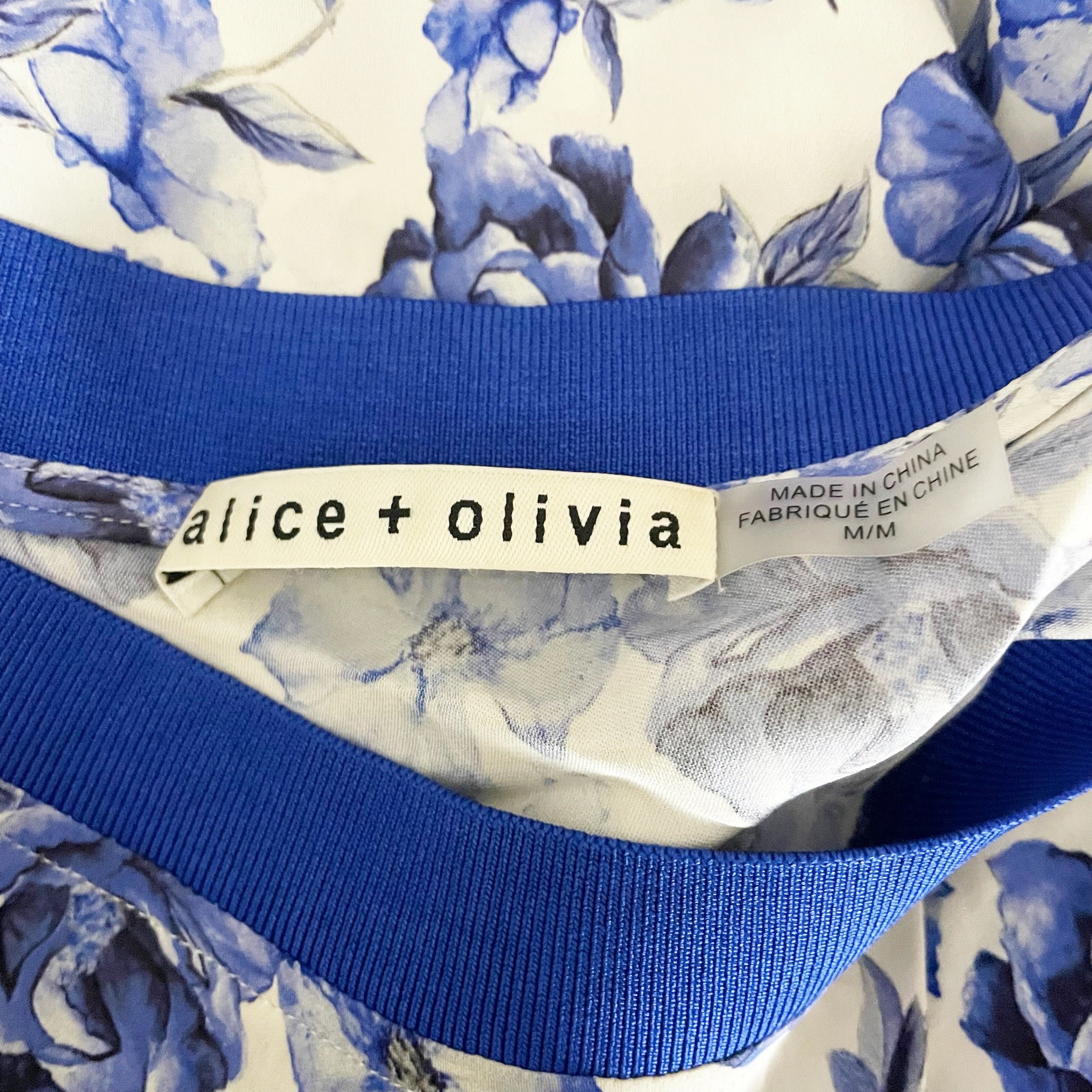 Alice And Olivia Kane Chiffon Blue White Rose Floral Print Pattern Blouse Shirt