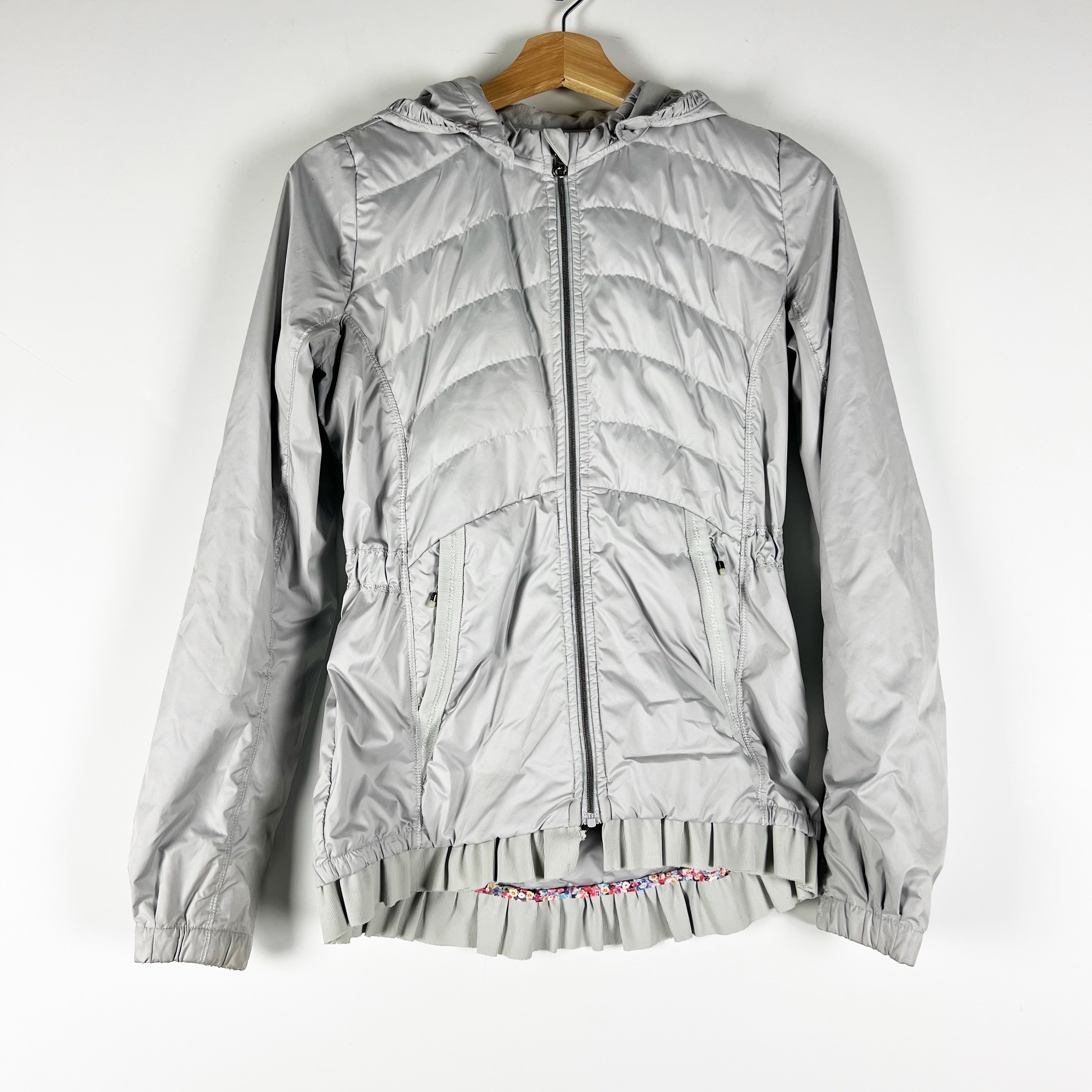 Lululemon Spring Fling Puffy Windbreaker Full Zip Hooded Jacket Silver Spoon S