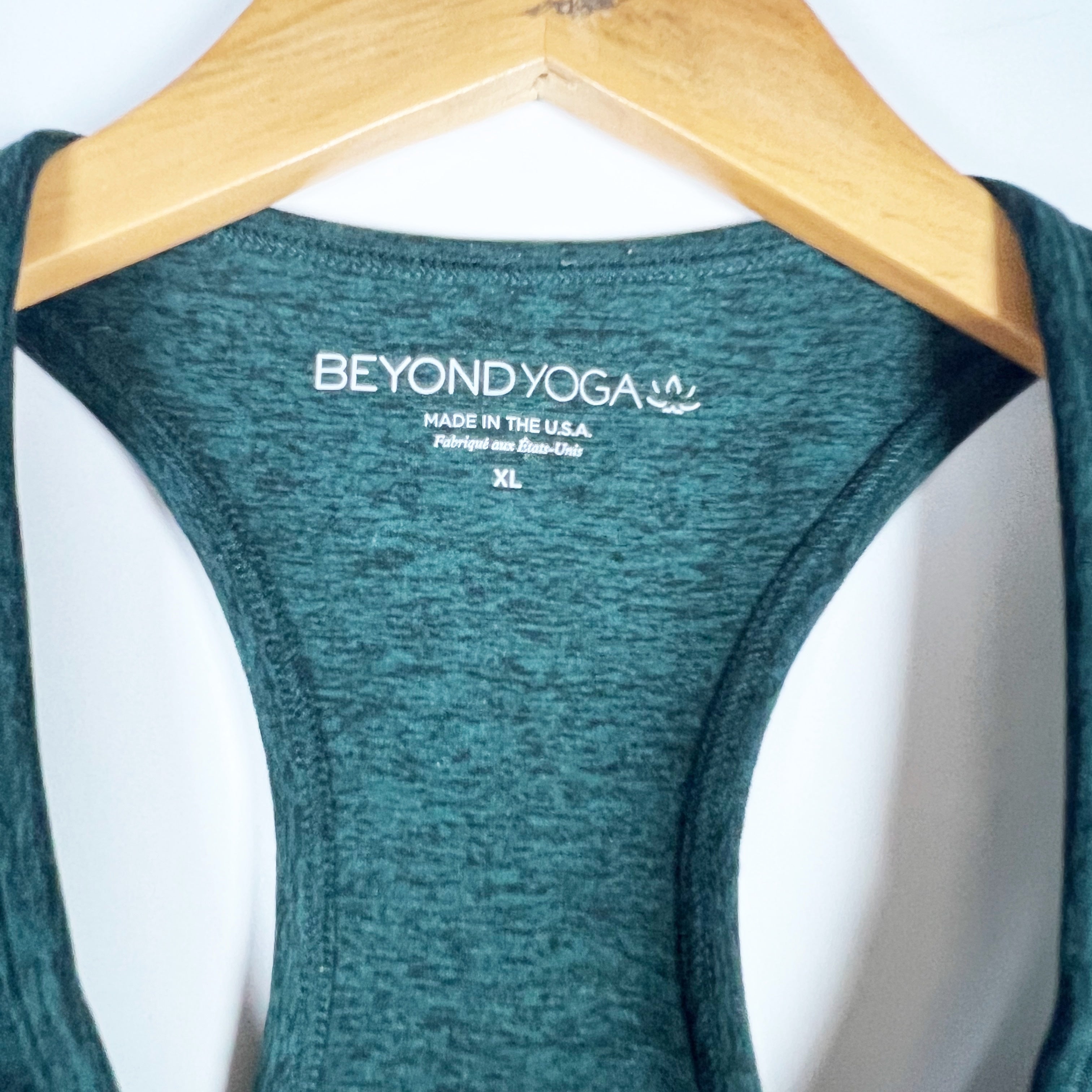 Beyond Yoga Women's Spacedye Spirited Cropped Athletic Tank Forest Green Pine XL