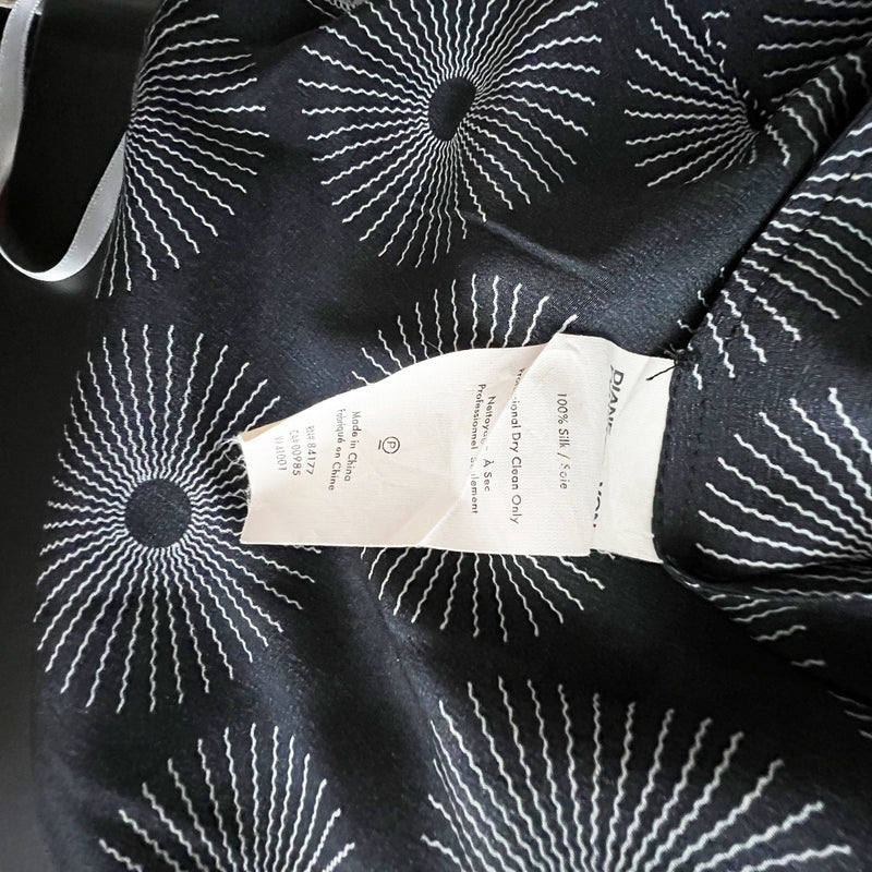 Diane Von Furstenberg Sunburst Print Tiered Silk T-Shirt Mini Dress Black White