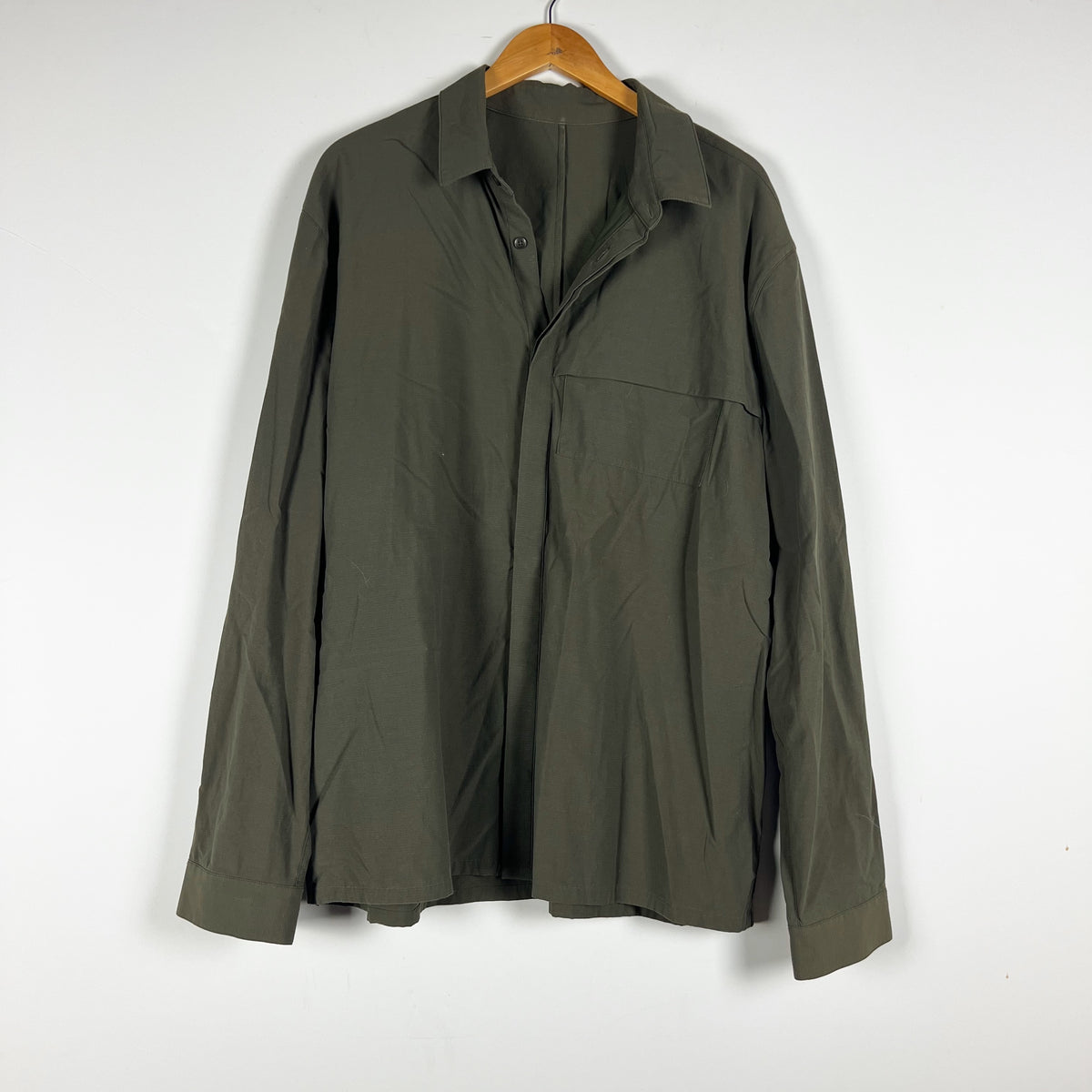 Lululemon Men's Covered Button Front Pocket Collared Long Sleeve Shirt Green XXL