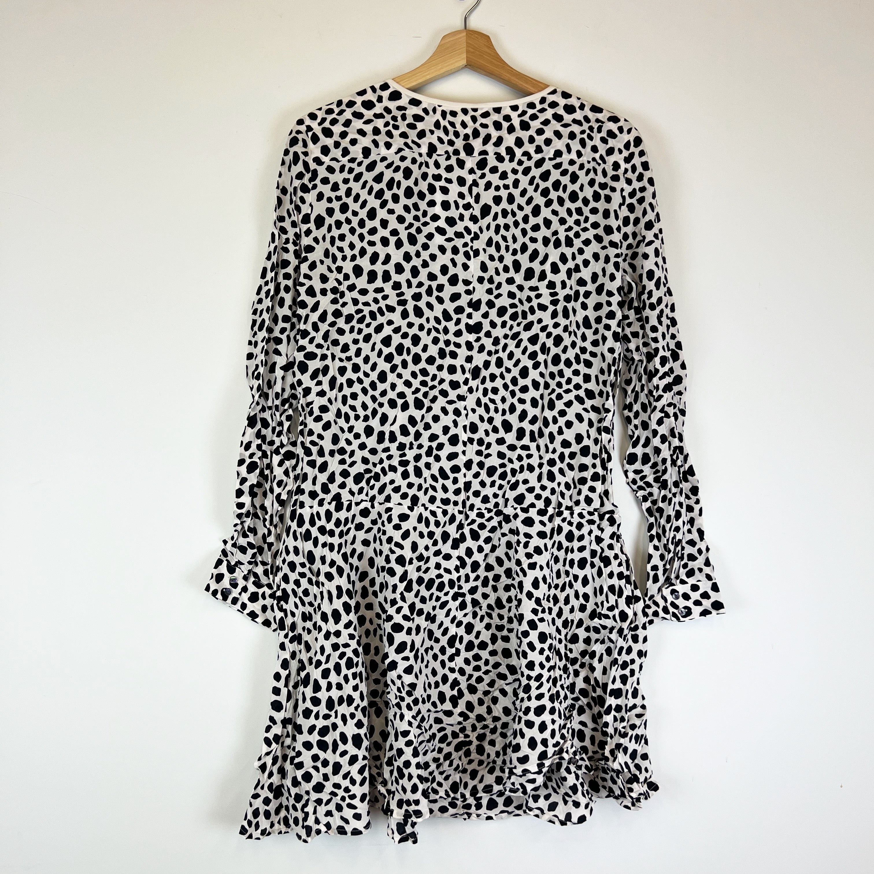 NEW Club Monaco Arleta Silk Satin Robe Wrap Style Cream Grand Print Dress 12