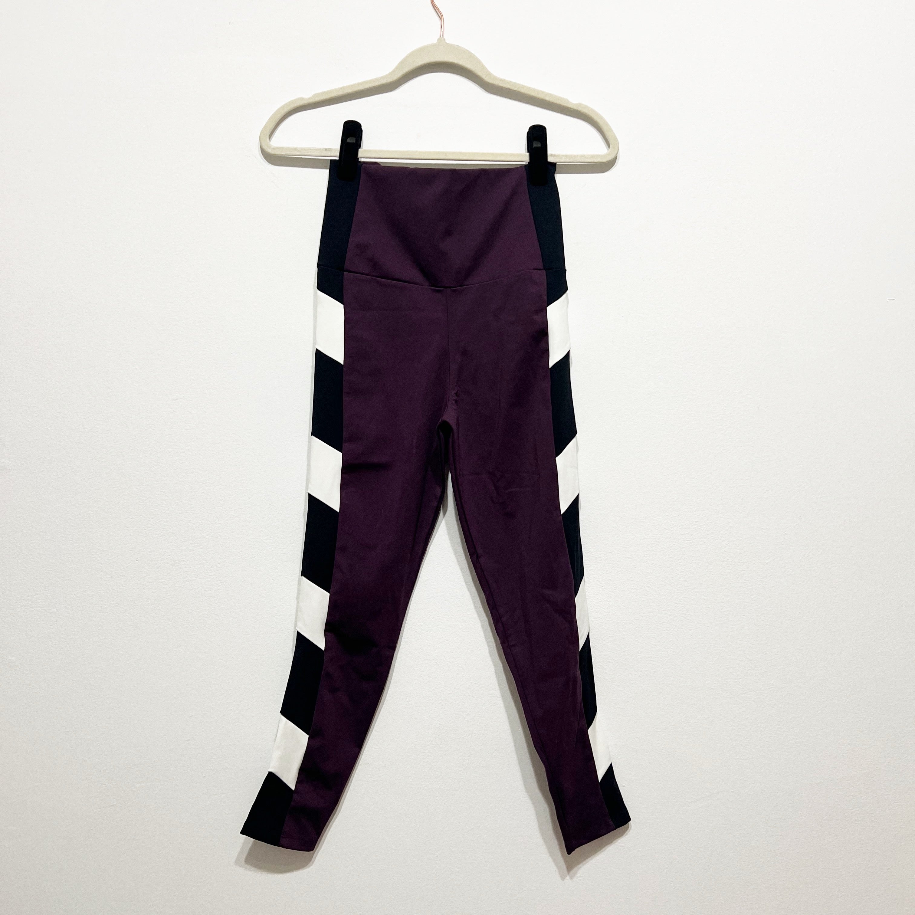 NEW Port De Bras Single Arrow High Waisted Athletic Leggings Fig Black XL