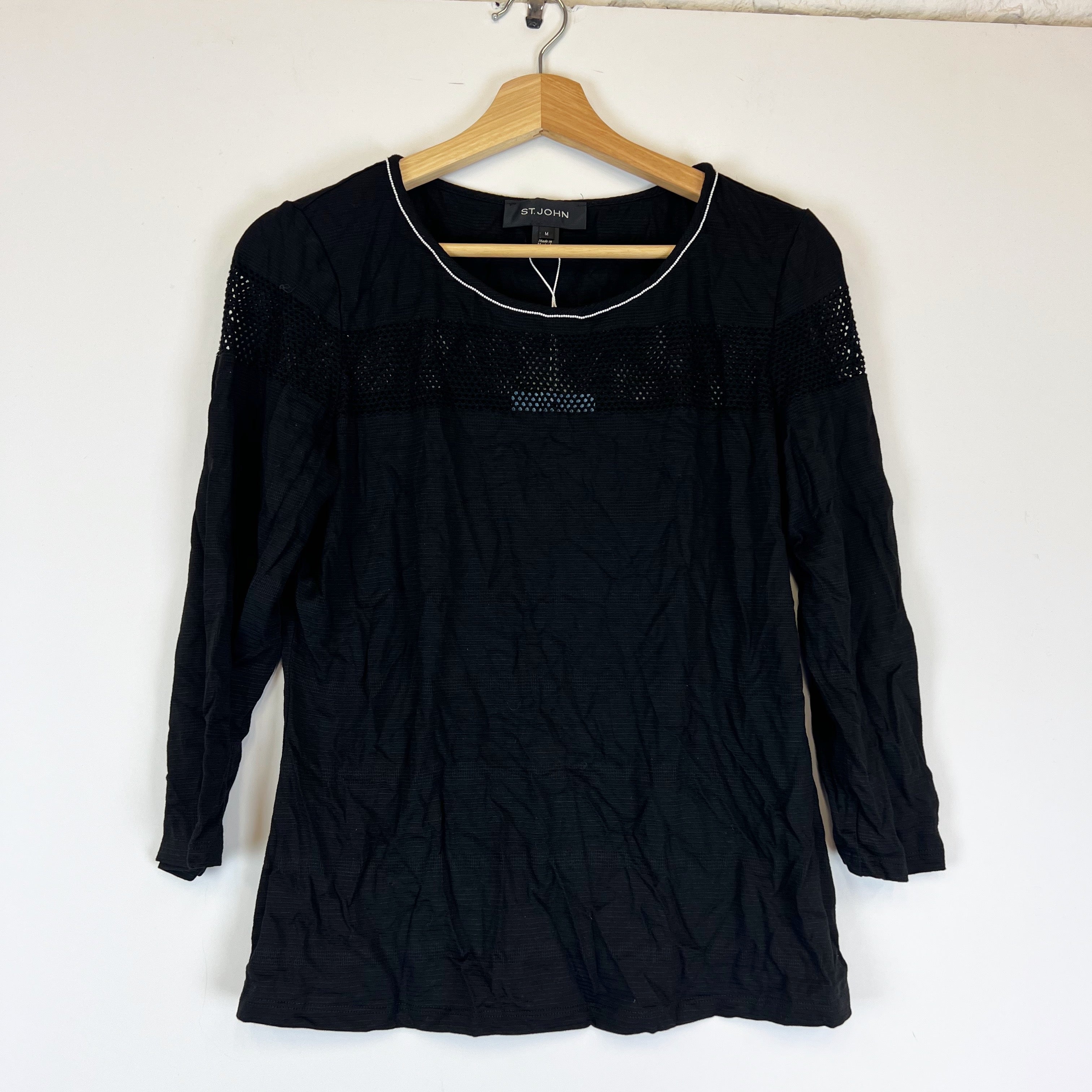 NEW St. John Knit Crochet Quarter Sleeve Scoop Neck Beaded Trim Shirt Top Caviar