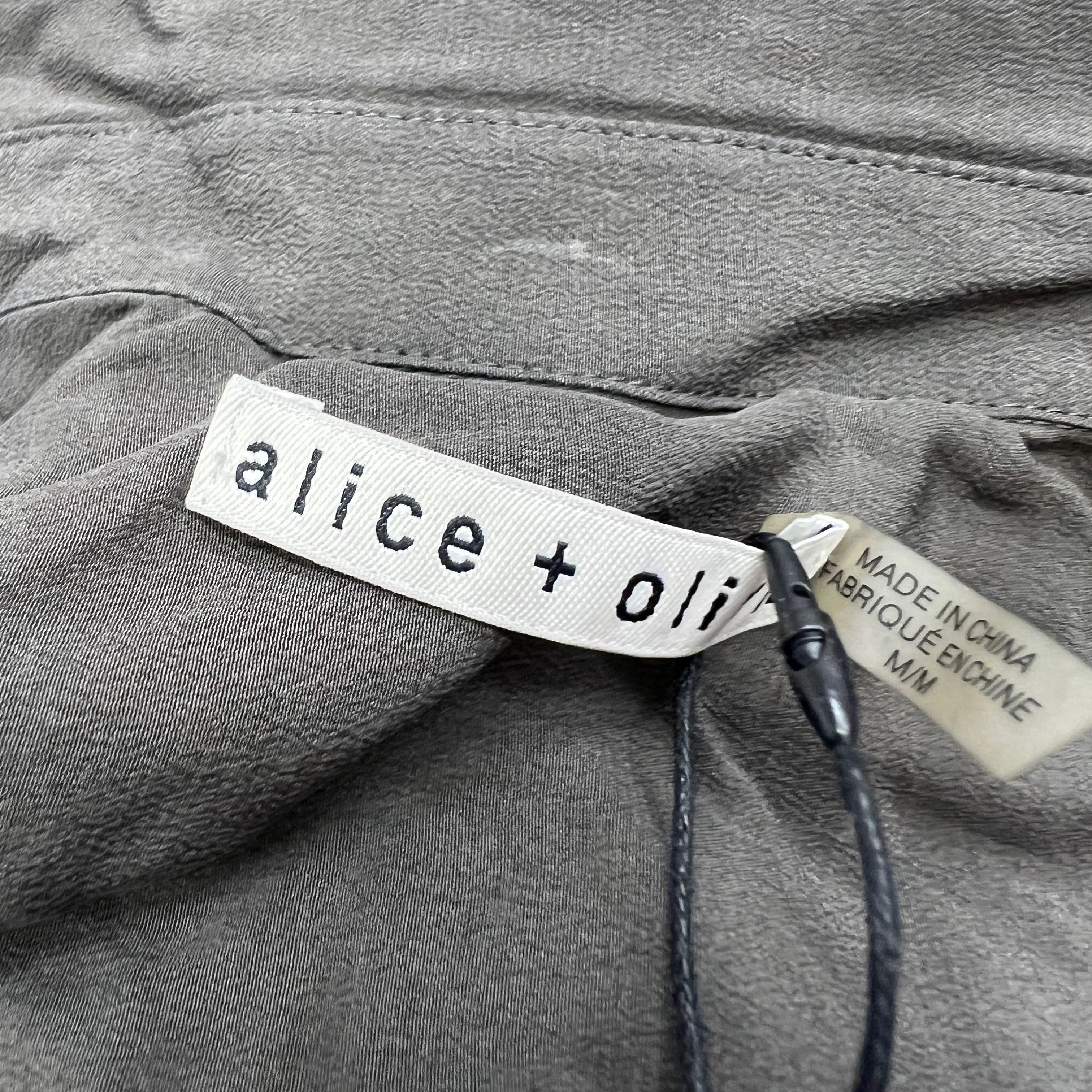 NEW Alice And Olivia Silk Chiffon V Neck Long Sleeve Tunic Blouse Washed Grey M