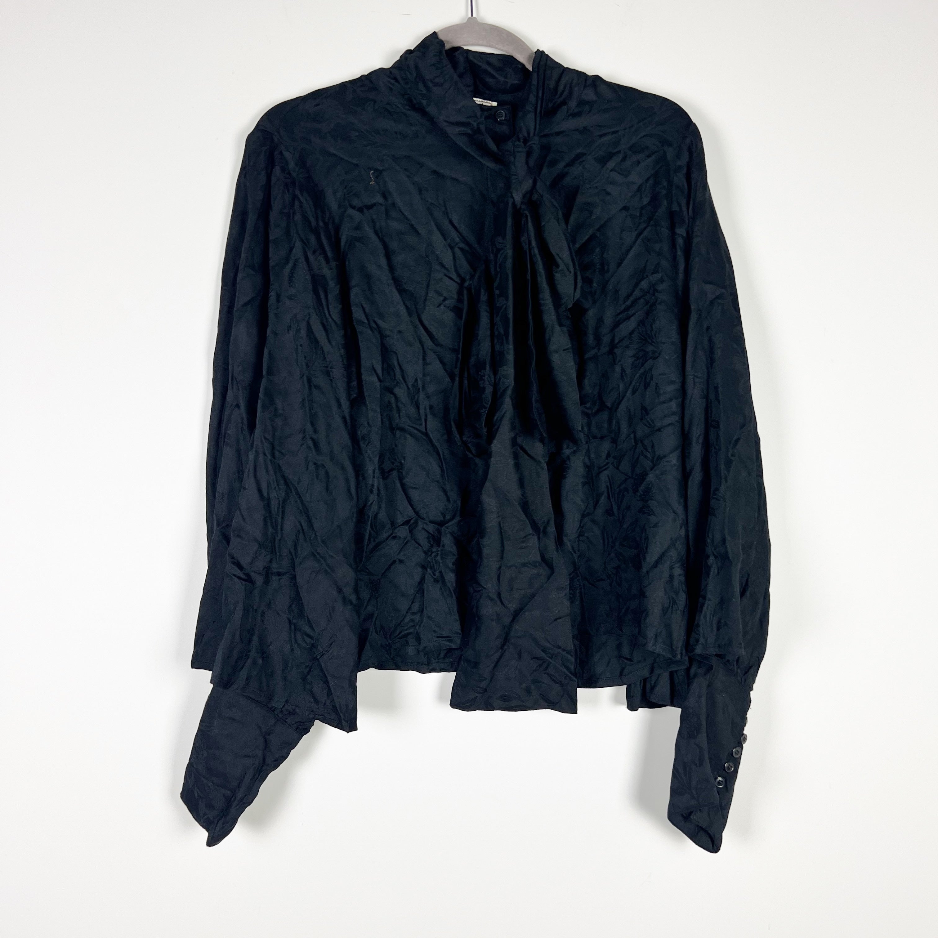 NEW Mille Gigi Top Long Sleeve Button Down Tie Neck Black Jacquard Blouse Large