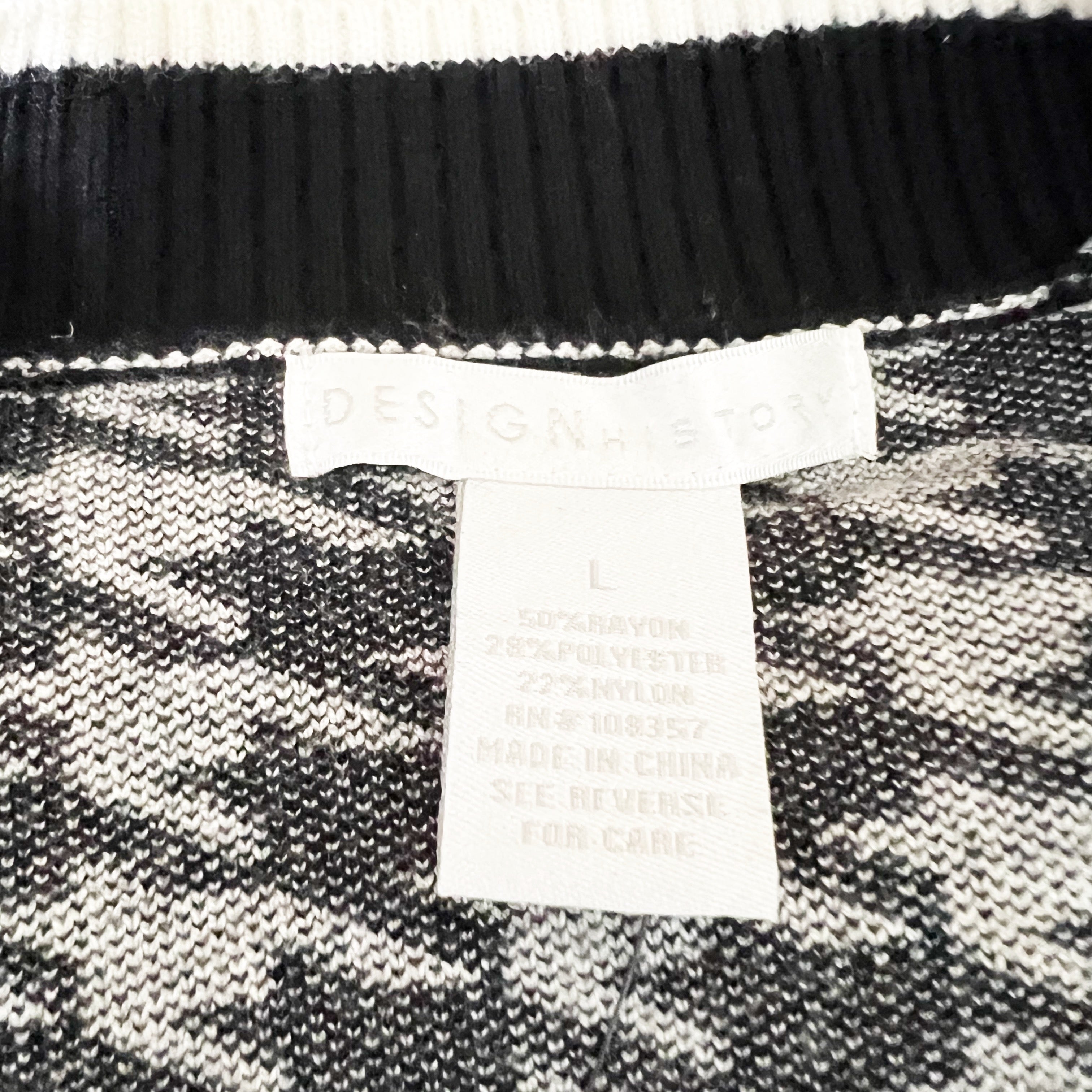 NEW Design History Women's Two Toned Houndstooth Cardigan Sweater Black White L