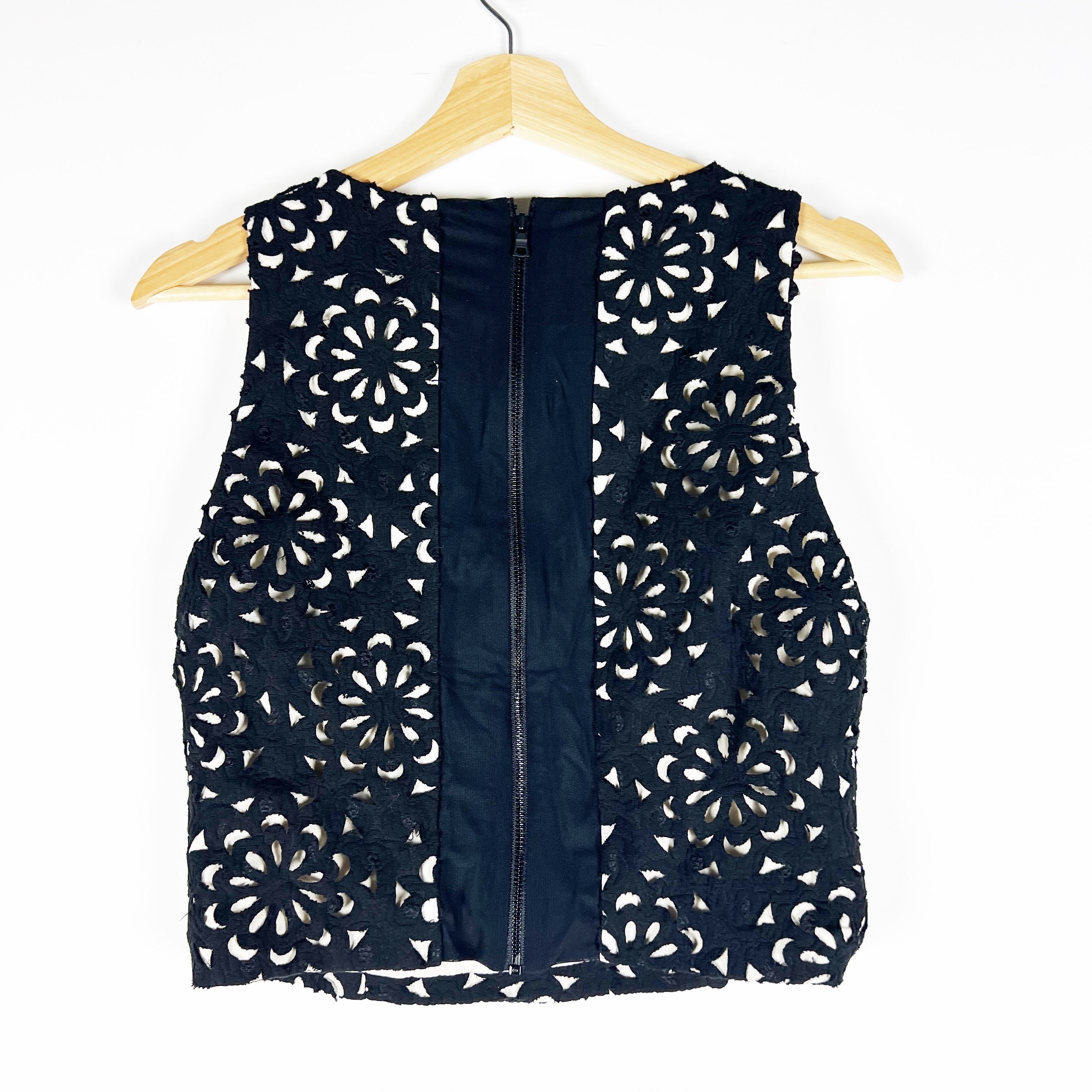 NEW Alice And Olivia Floral Flower Laser Cut Out V Neck Sleeveless Crop Top 10