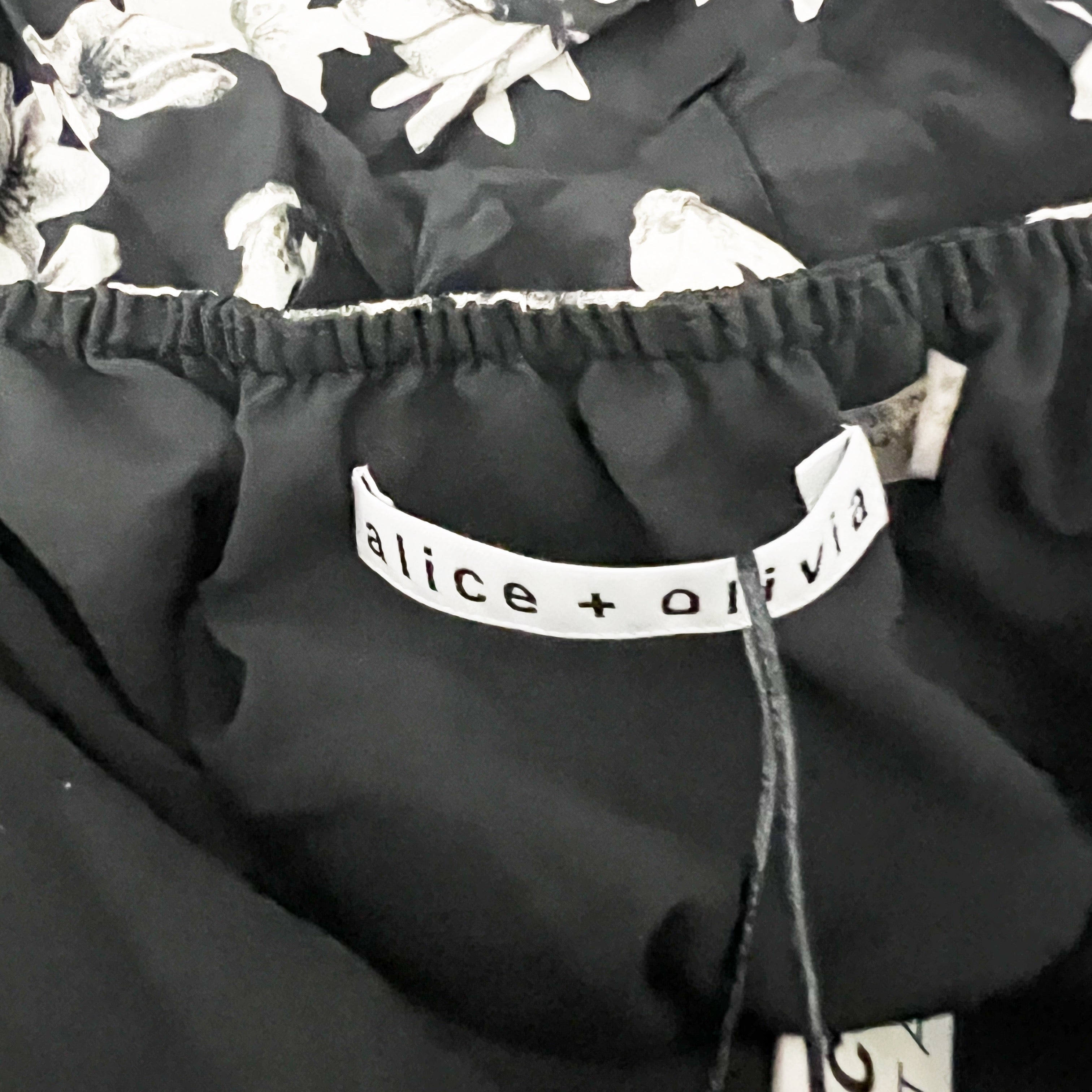 NEW Alice And Olivia Silk Chiffon Sleeveless Halter Neck Southern Blossom Blouse