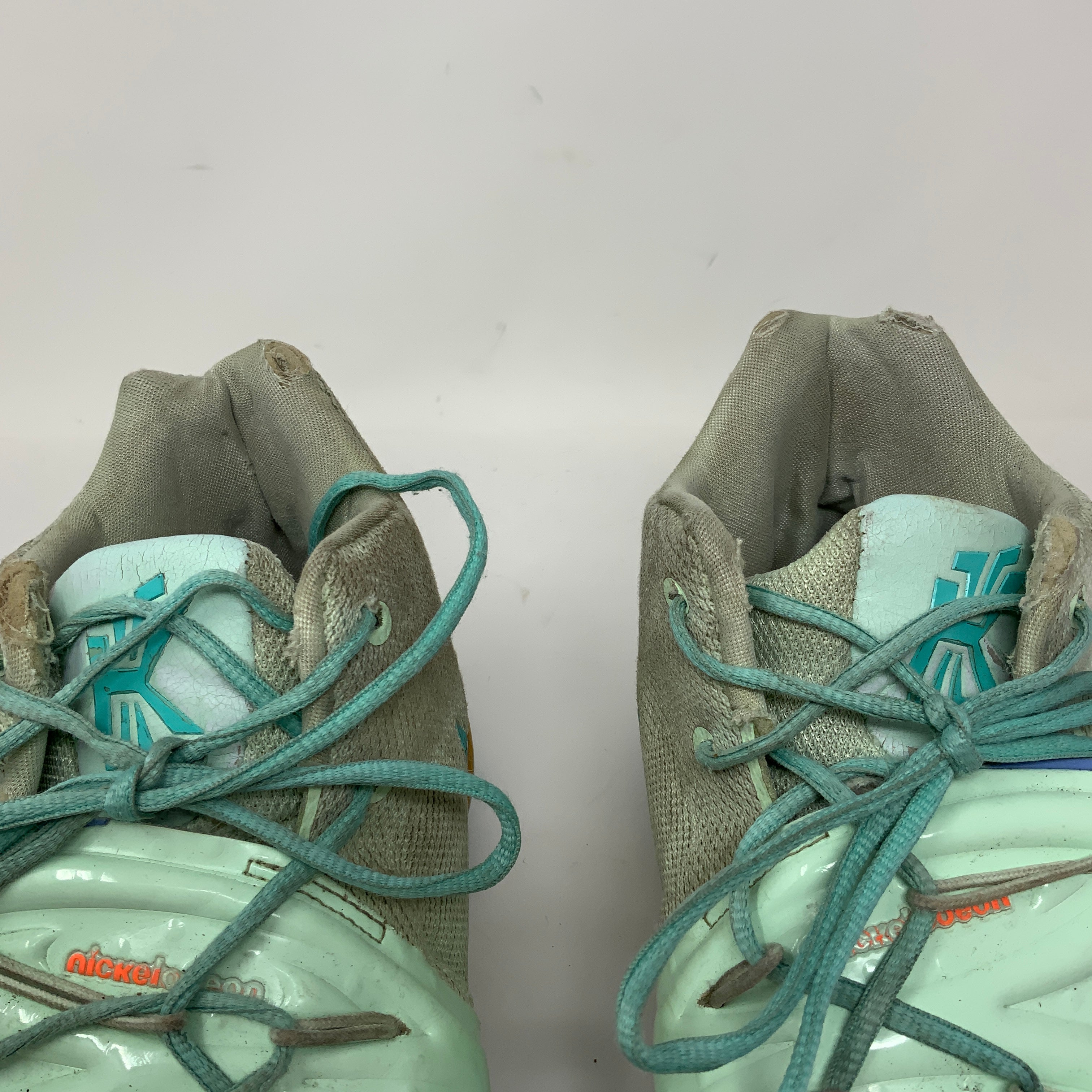 Nike Kyrie 5 Irving Spongebob Squarepants Squidward Collectible Sneakers Shoes