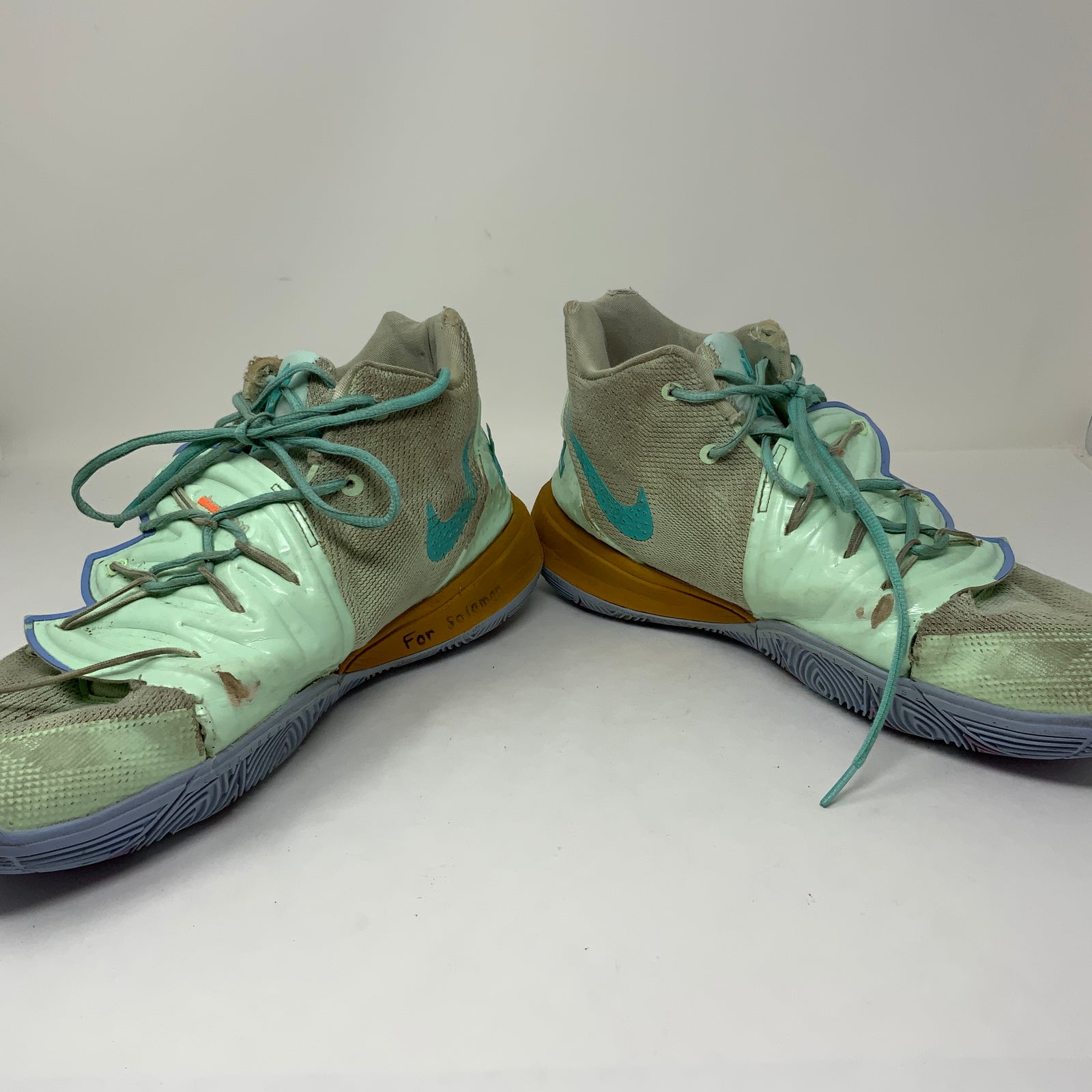 kyrie squidward nike