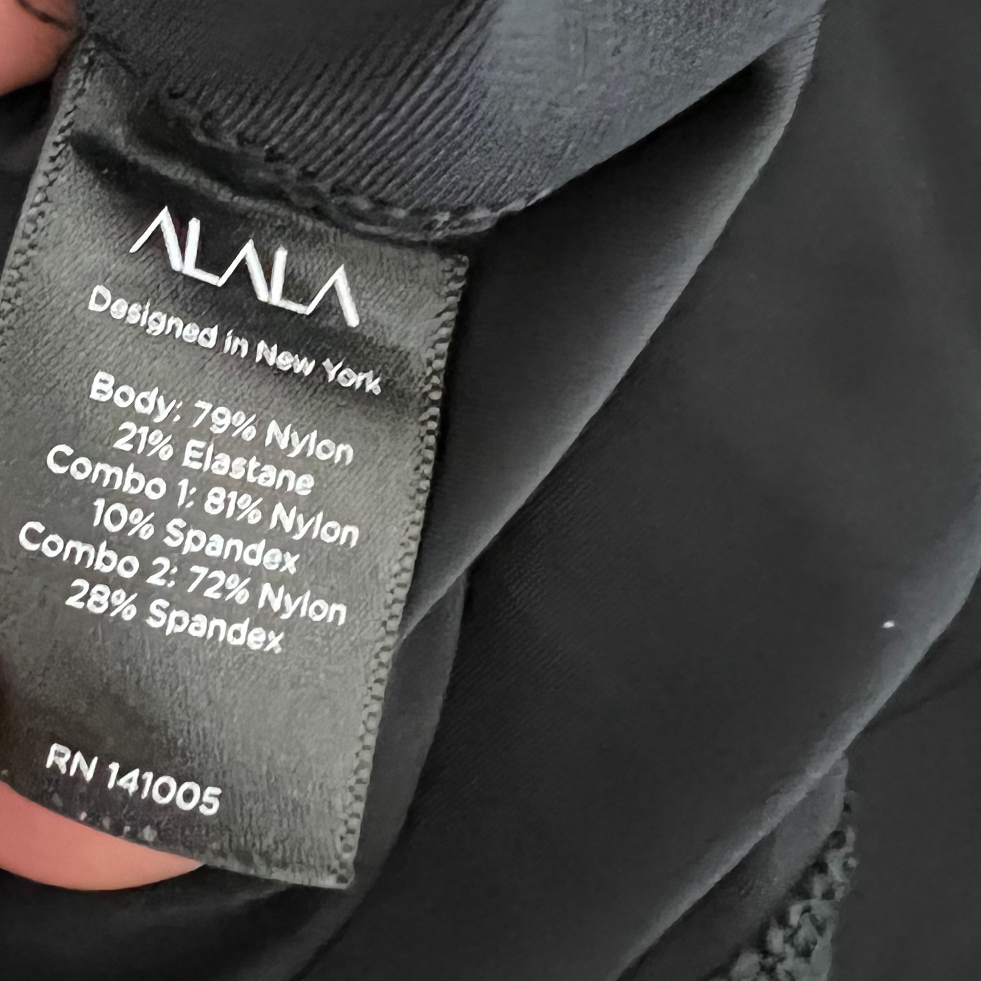 Alala Black Gold Glitter Metallic Sparkle Shine AthletIc Work Out Crop Leggings 1X